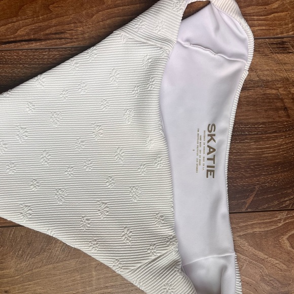 SKATIE Salty Bottom - Honeymoon White (S) - Picture 3 of 6